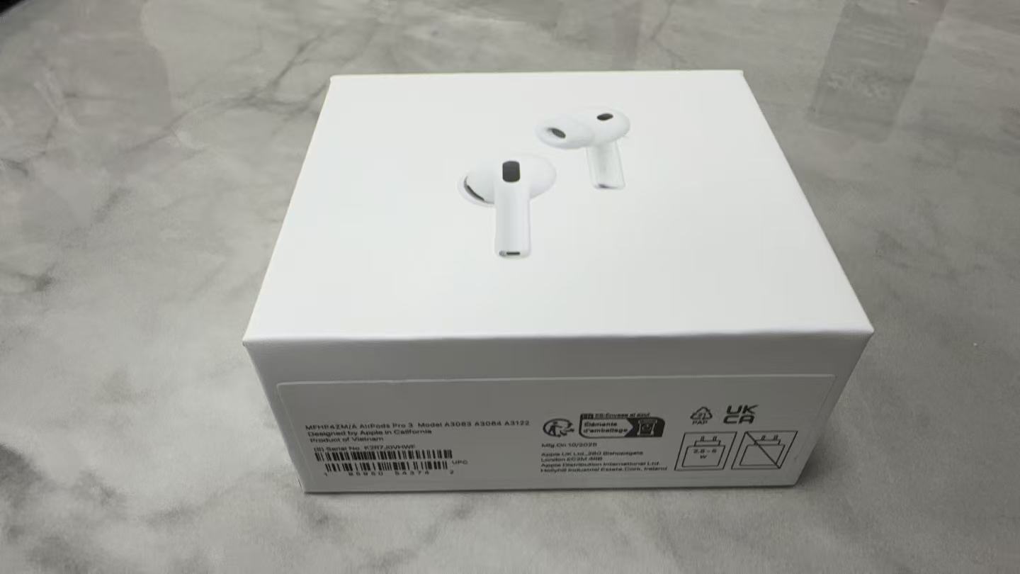 AirPods Pro 3 [With Receipt]