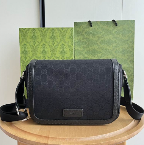 Gucci Luxury Big Arm Purse – Elegant & Timeless